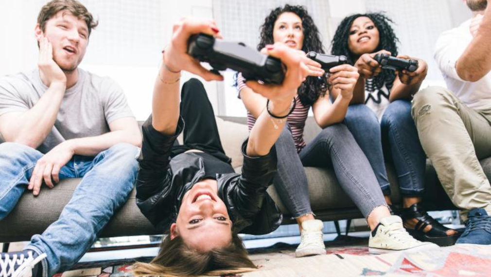 Videogiochi per il Natale 2021, i migliori titoli per divertirsi in compagnia